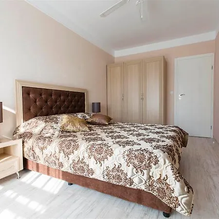 Harmony 8 & 9 Hotel 3*